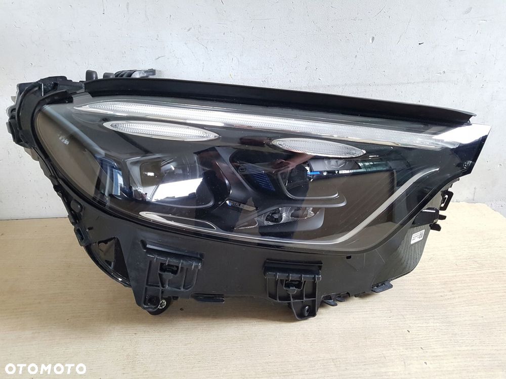 mercedes glc prawa lampa reflektor digital light full led a2549066802 - 1