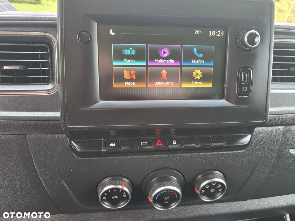 Nissan Interstar - 11