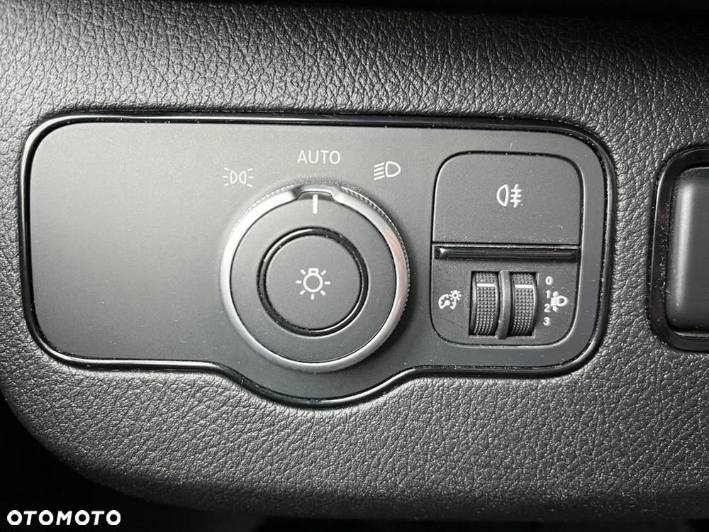 Mercedes-Benz Sprinter - 12