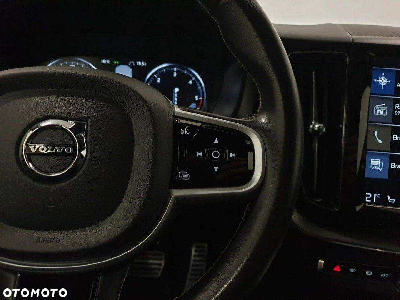 Volvo XC 60 D4 R-Design - 12