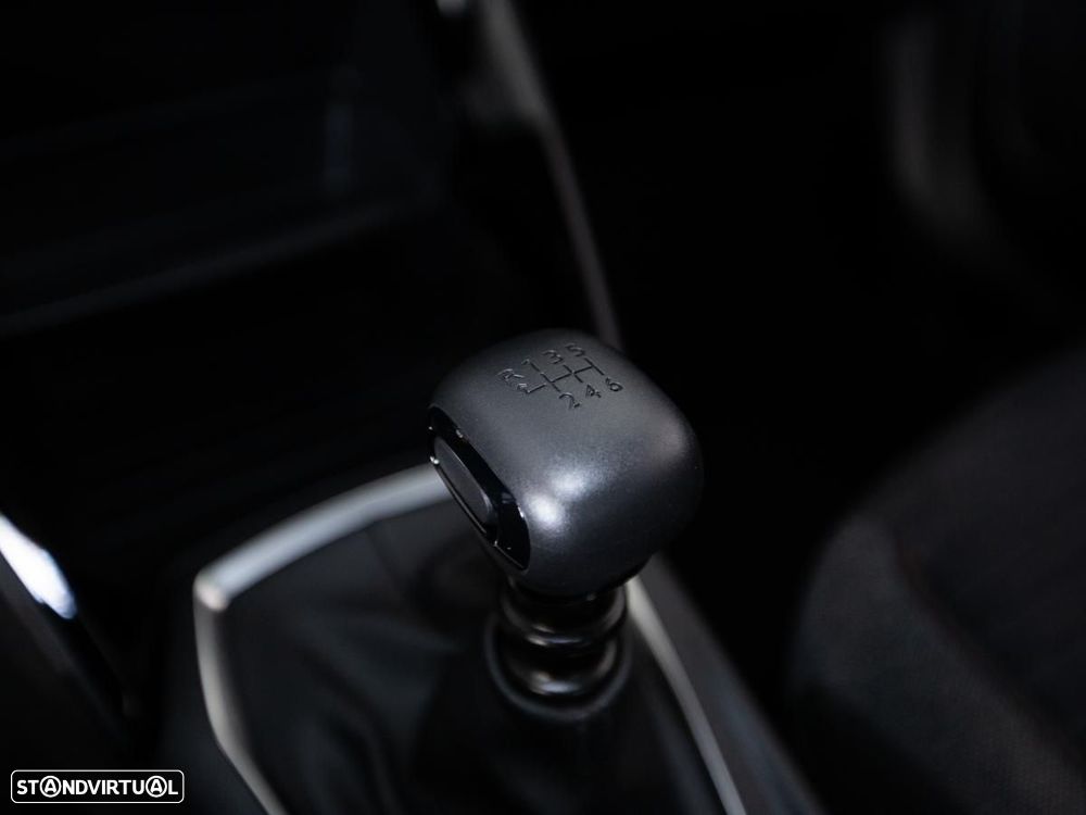 Peugeot 2008 1.2 PureTech Active - 24