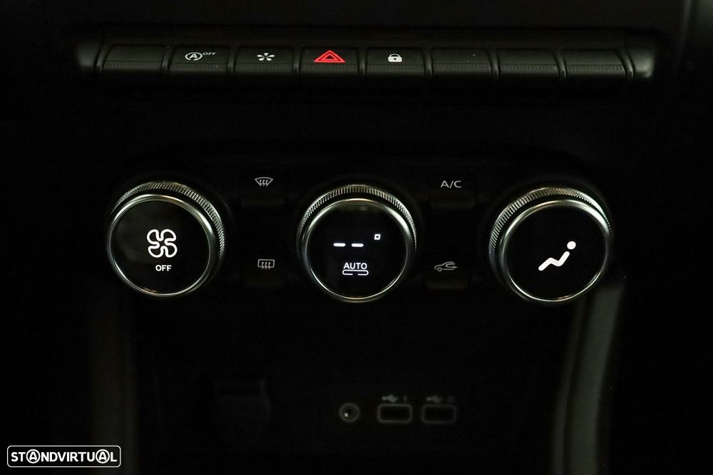 Renault Captur 1.0 TCe Techno Bi-Fuel - 13