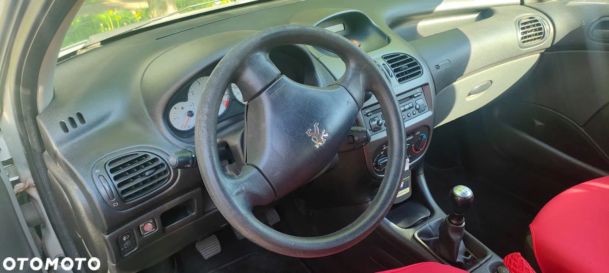 Peugeot 206 - 1
