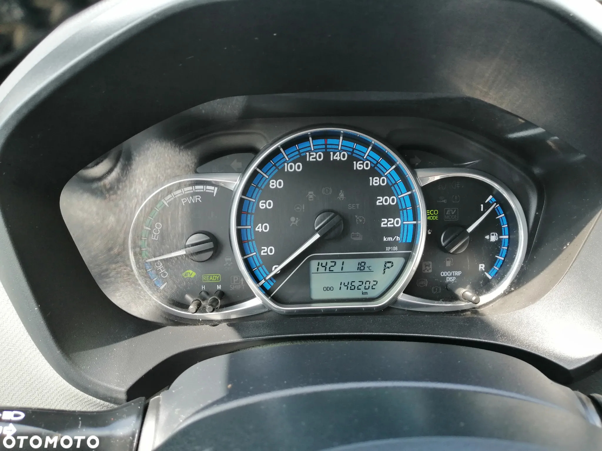 Toyota Yaris Hybrid 100 Dynamic - 10