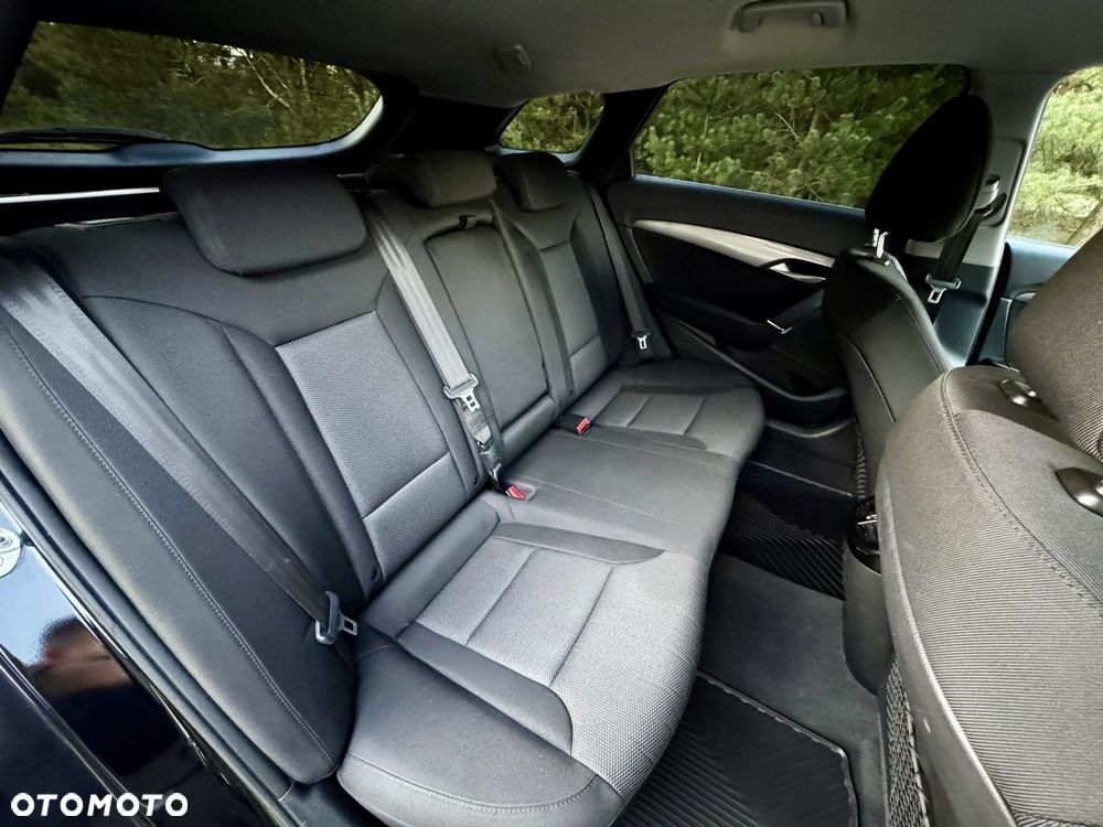 Hyundai i40 1.6 GDI Comfort + - 17