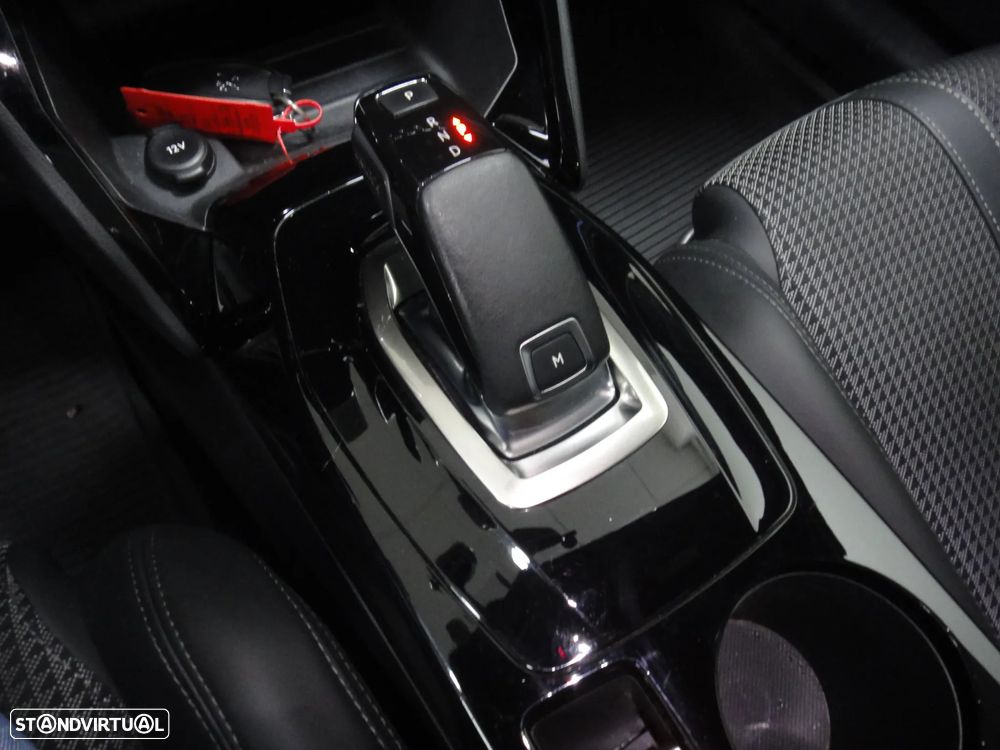 Peugeot 208 PureTech 130 EAT8 GT - 24