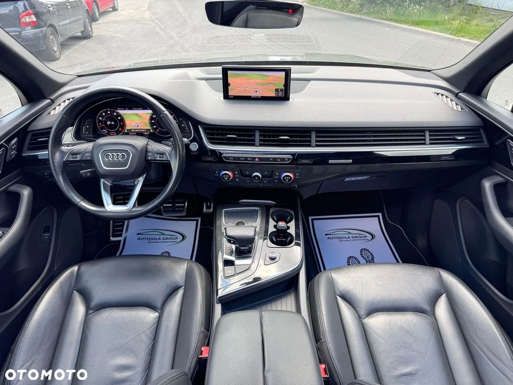 Audi Q7 - 7