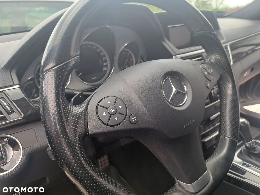 Mercedes-Benz Klasa E 220 CDI BlueEff Avantgarde - 19