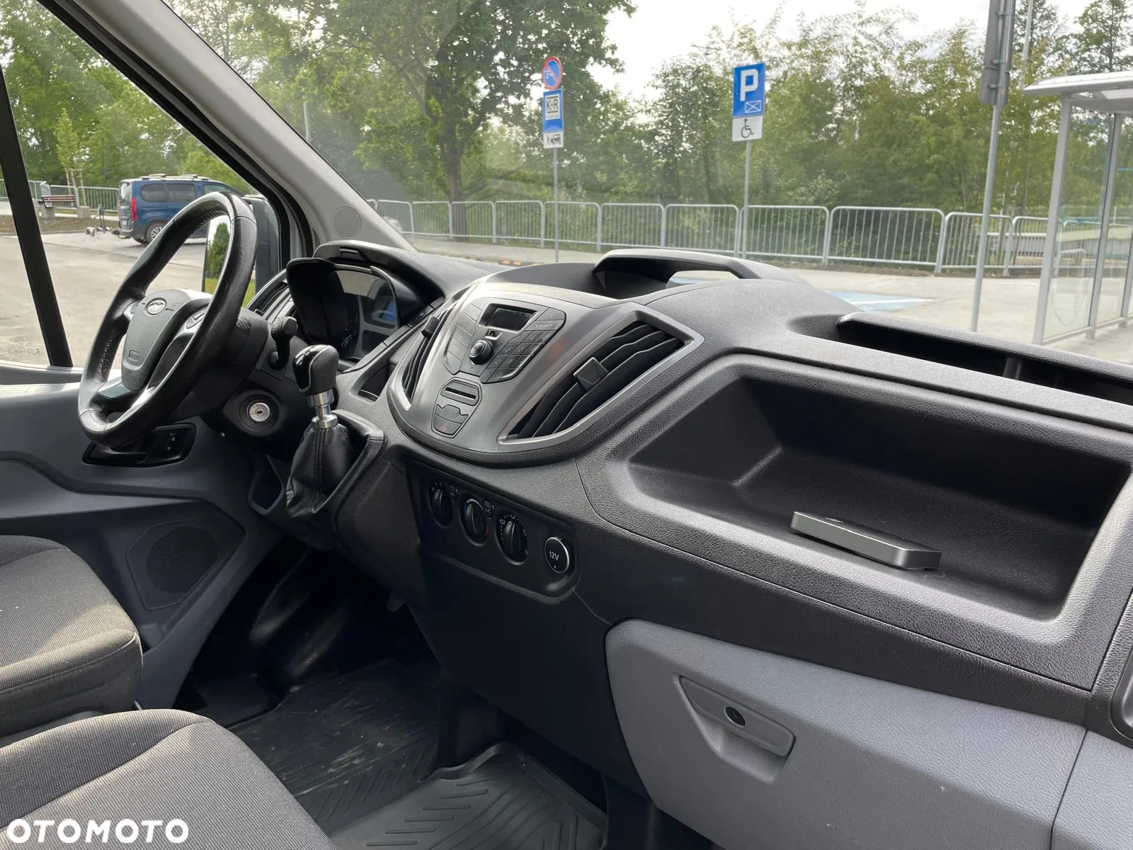 Ford Transit - 13