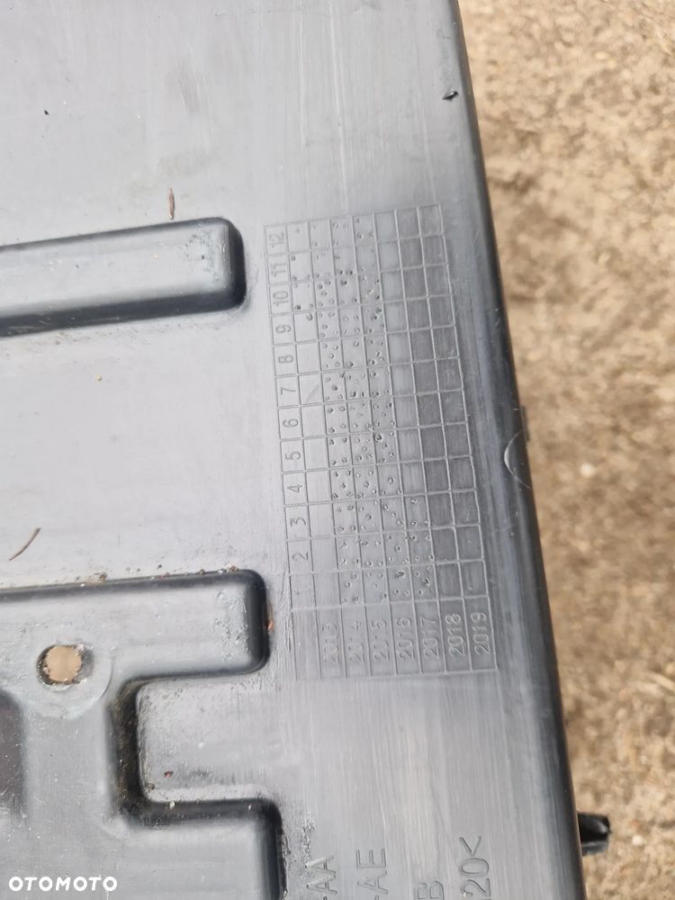 Ford Ranger IV Zderzak Tył Tylny stopień - 11