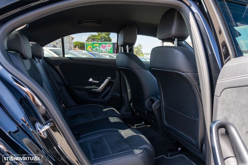 Mercedes-Benz A 250 Limousine e 8G-DCT AMG Line - 16