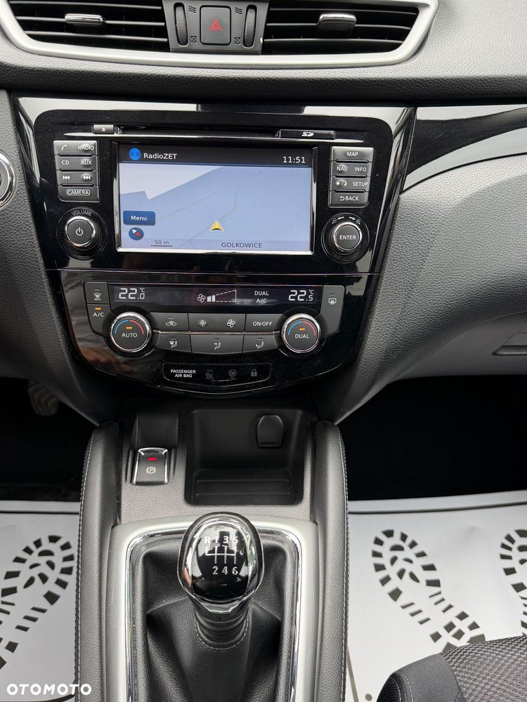 Nissan Qashqai 1.6 DIG-T N-Connecta - 19