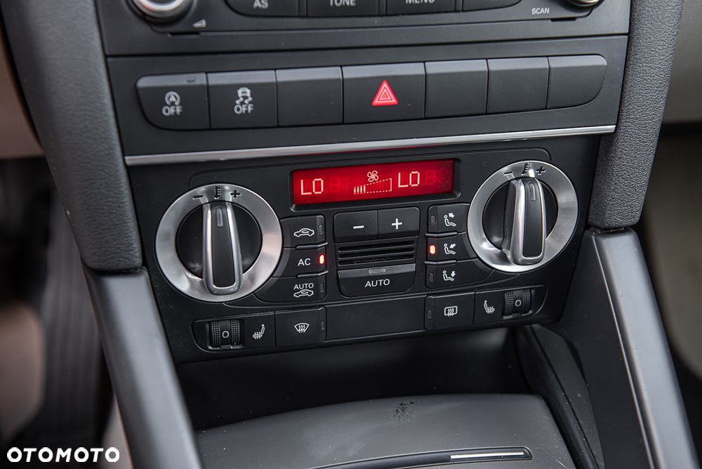 Audi A3 3-drzwiowe 1.6 TDI DPF S tronic Attraction - 20