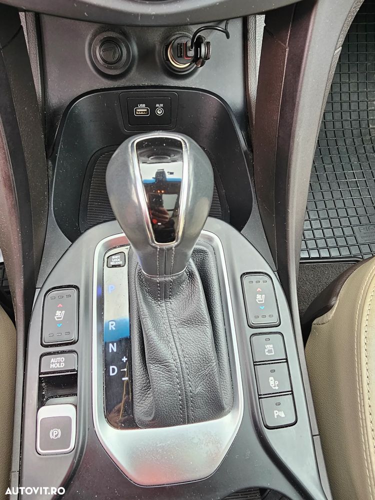 Hyundai Santa Fe - 10