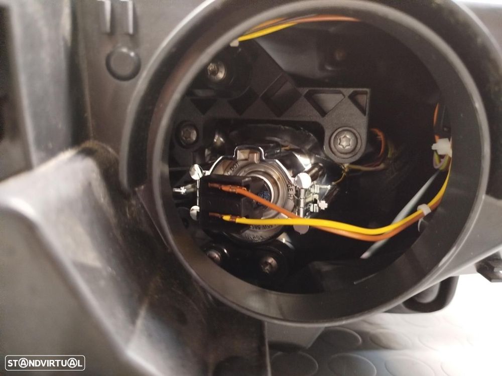 FAROL ESQUERDO CITROEN C4 PICASSOSPACETOURER - 4