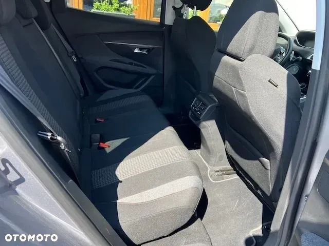 Peugeot 3008 1.5 BlueHDi Active S&S EAT8 - 12