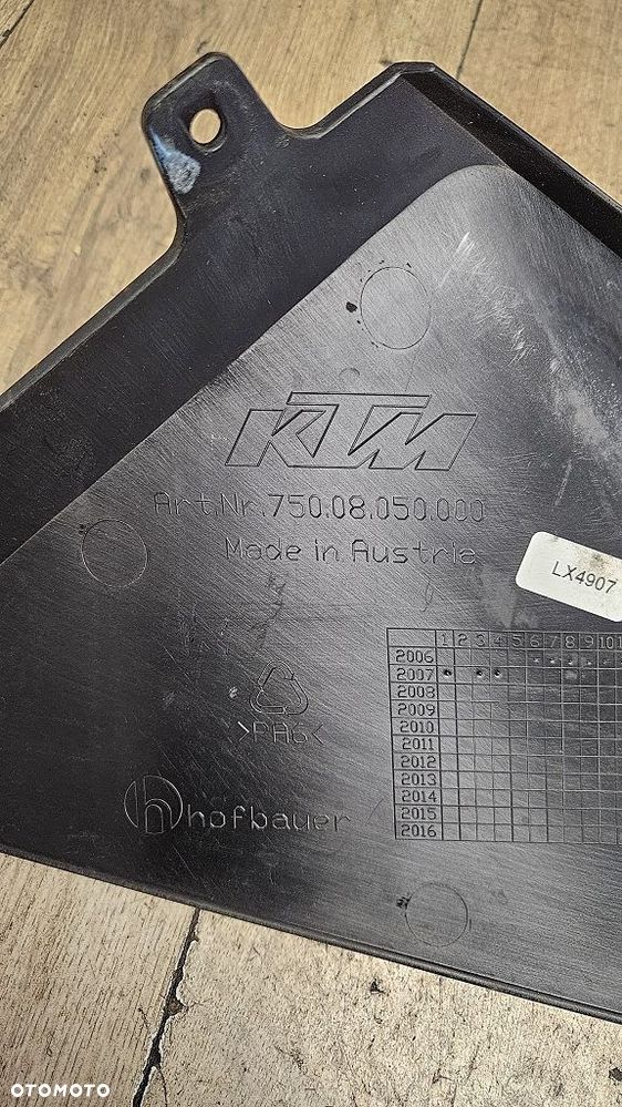 Lewy bok osłona zbiornika KTM 690 Duke (2008-2011) 75008050000 - 9