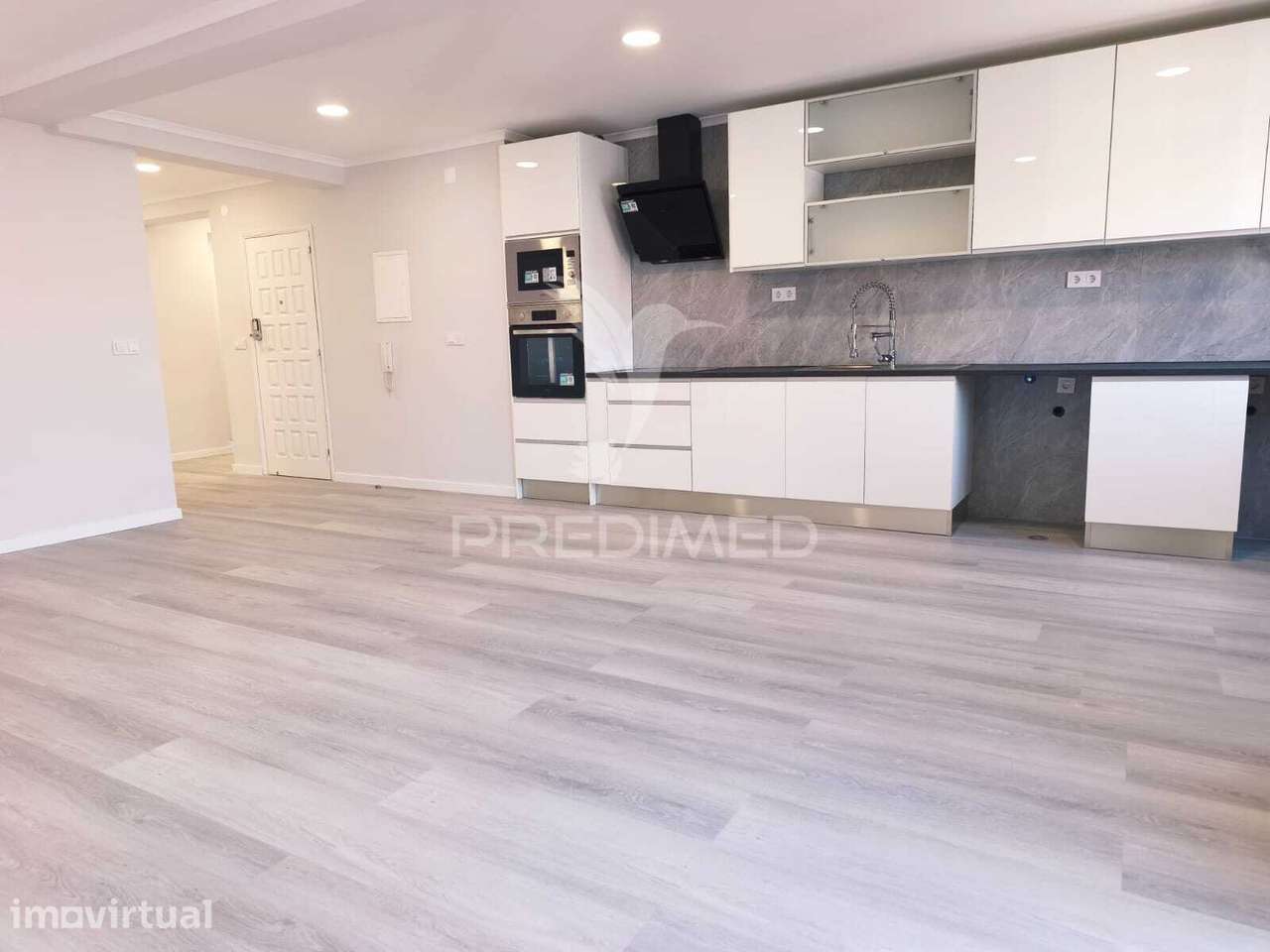 Apartamento T4 Totalmente Remodelado | Amora - Grande imagem: 5/31