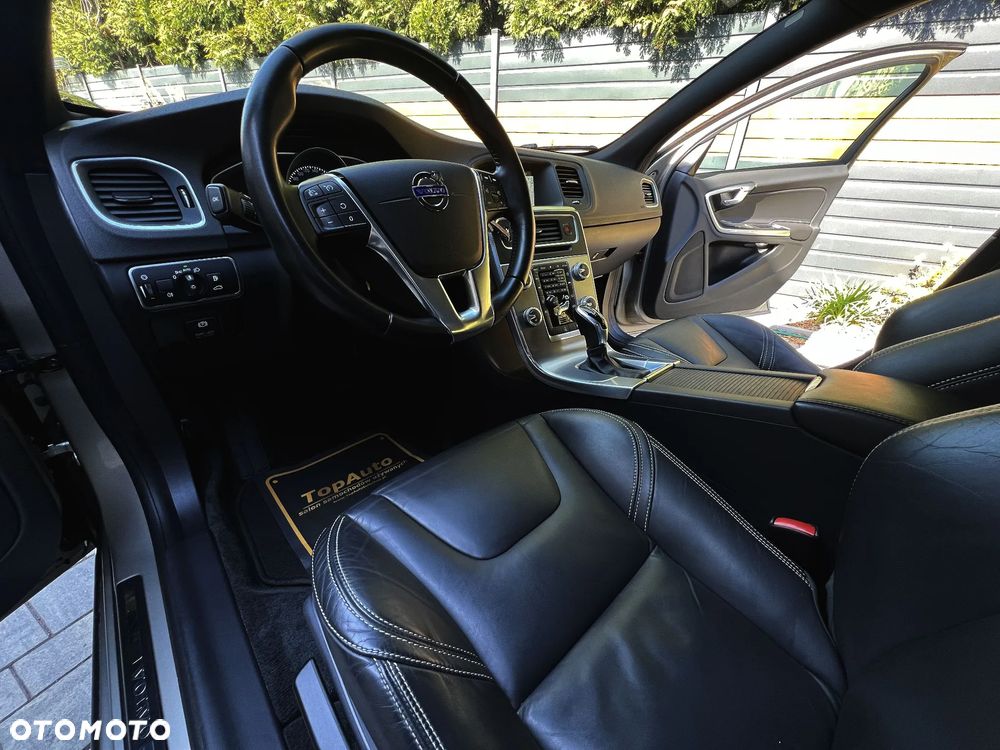 Volvo V60 D4 Geartronic Summum - 21