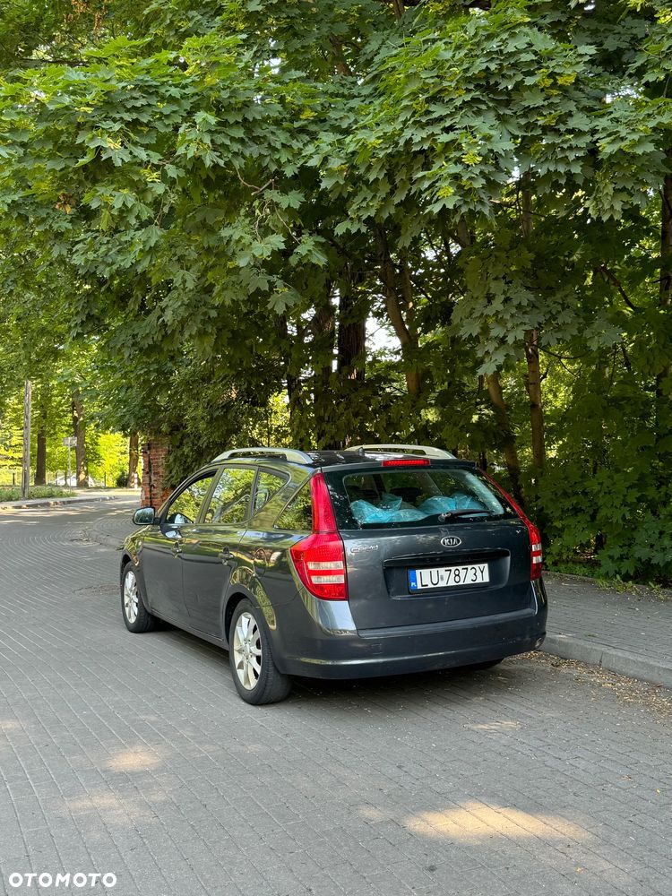 Kia Ceed 1.6 Comfort - 11