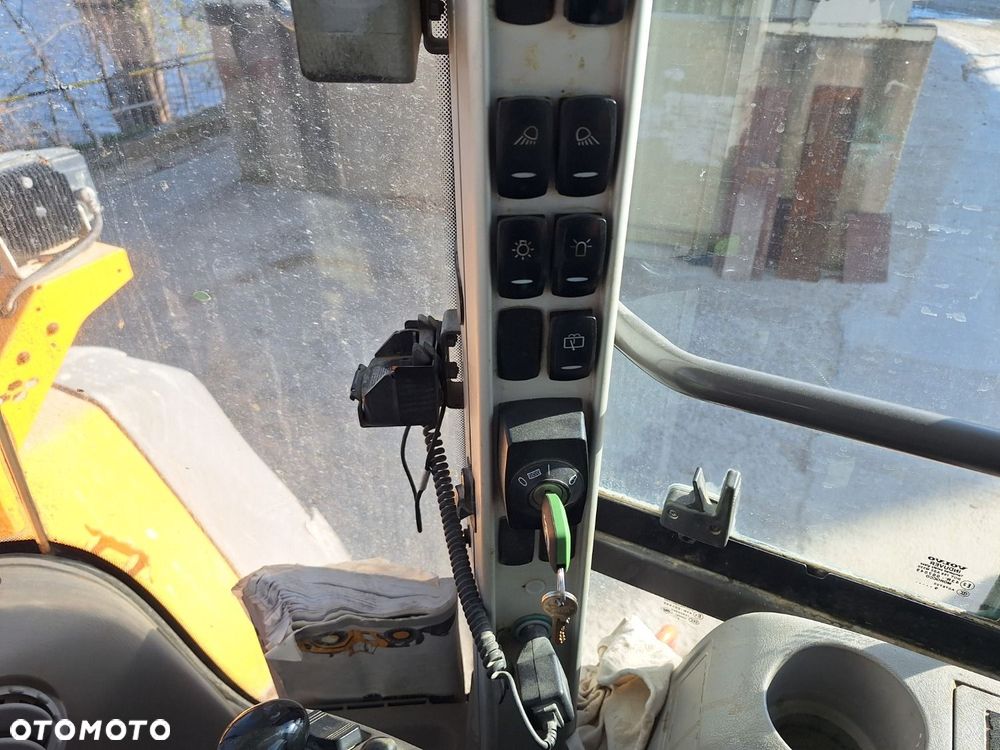 Volvo L 120 H 4X4 - 19