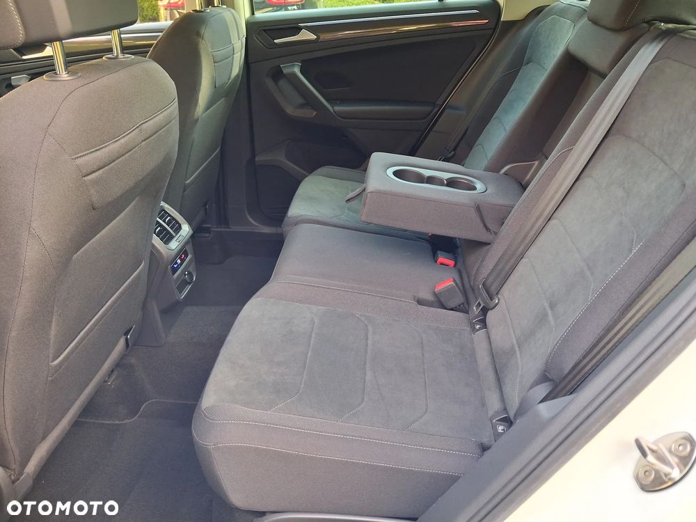 Volkswagen Tiguan 2.0 TDI Elegance DSG - 27