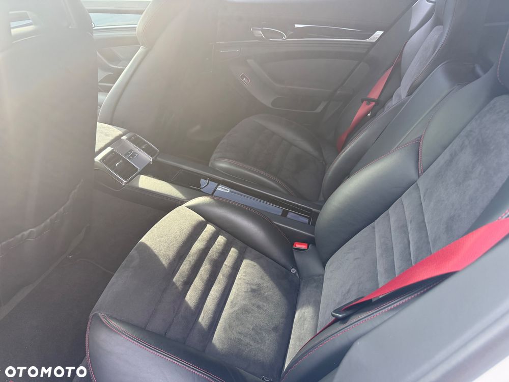 Porsche Panamera GTS - 27