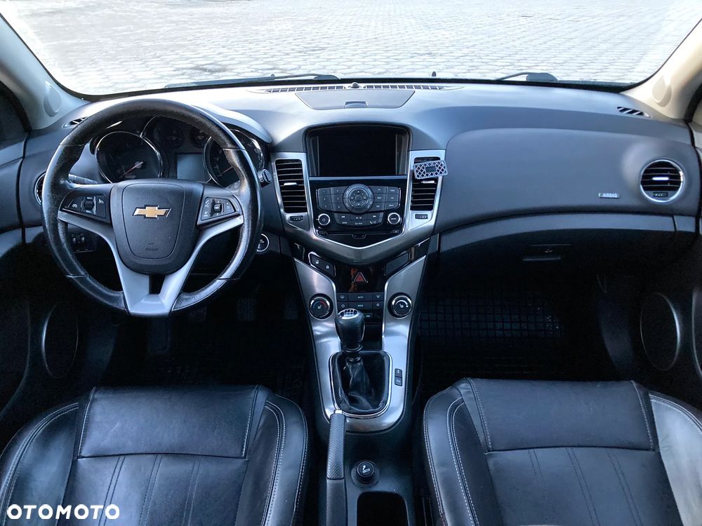 Chevrolet Cruze - 14