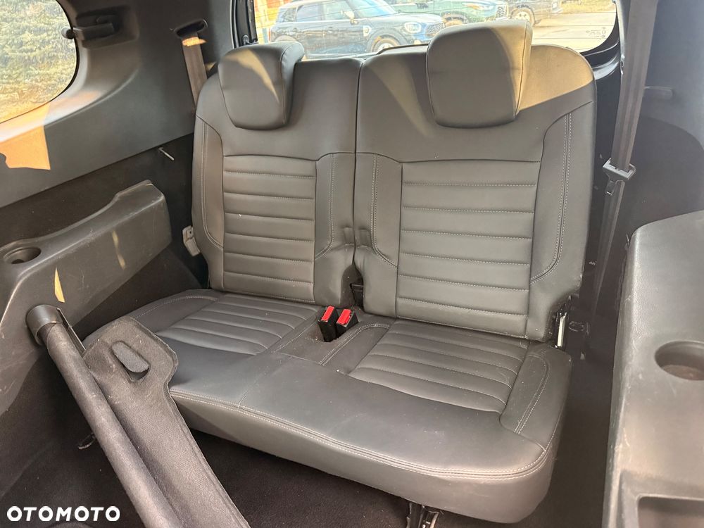 Dacia Lodgy 1.6 MPI 85 Prestige - 9
