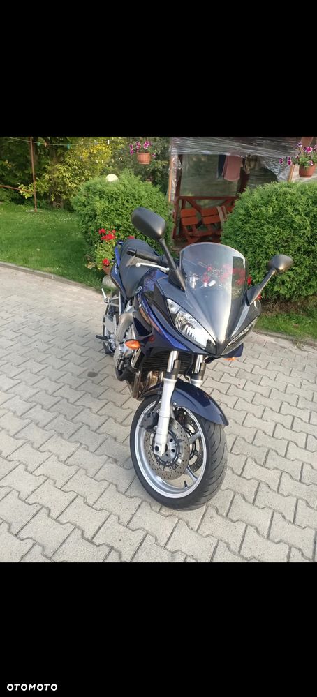 Yamaha FZ6