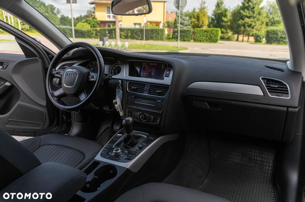 Audi A4 Avant 2.0 TDI DPF Ambition - 27