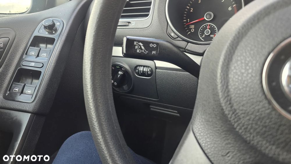 Volkswagen Golf 1.6 Team - 38