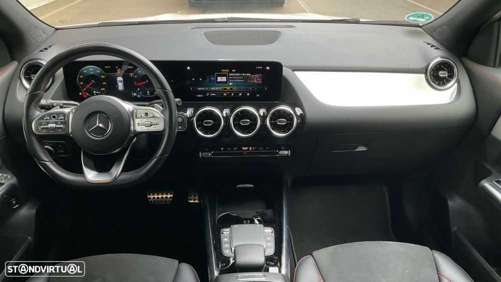Mercedes-Benz GLA 250 4Matic 8G-DCT - 4