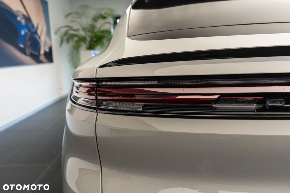 Porsche Cayenne S E-Hybrid PHEV Black Edition - 38