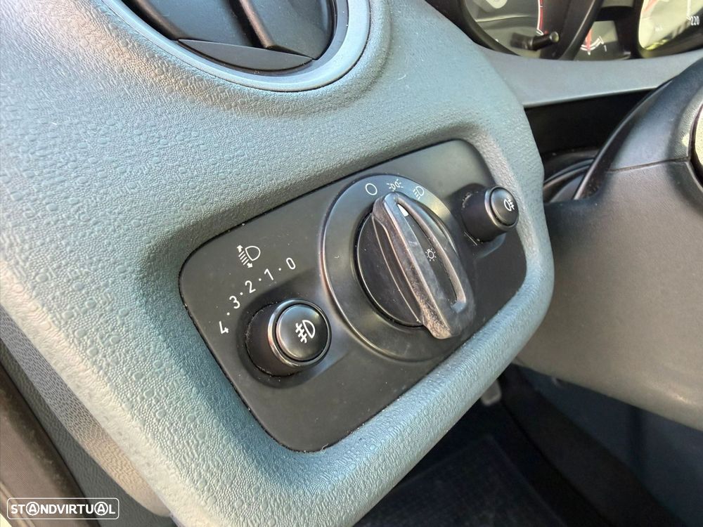 Ford Fiesta 1.4 TDCI Techno - 16