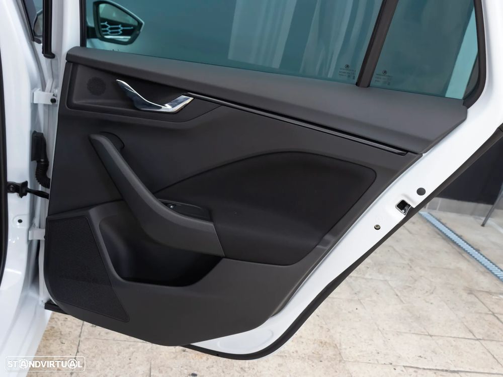 Skoda Kamiq 1.0 TSI Style DSG - 9