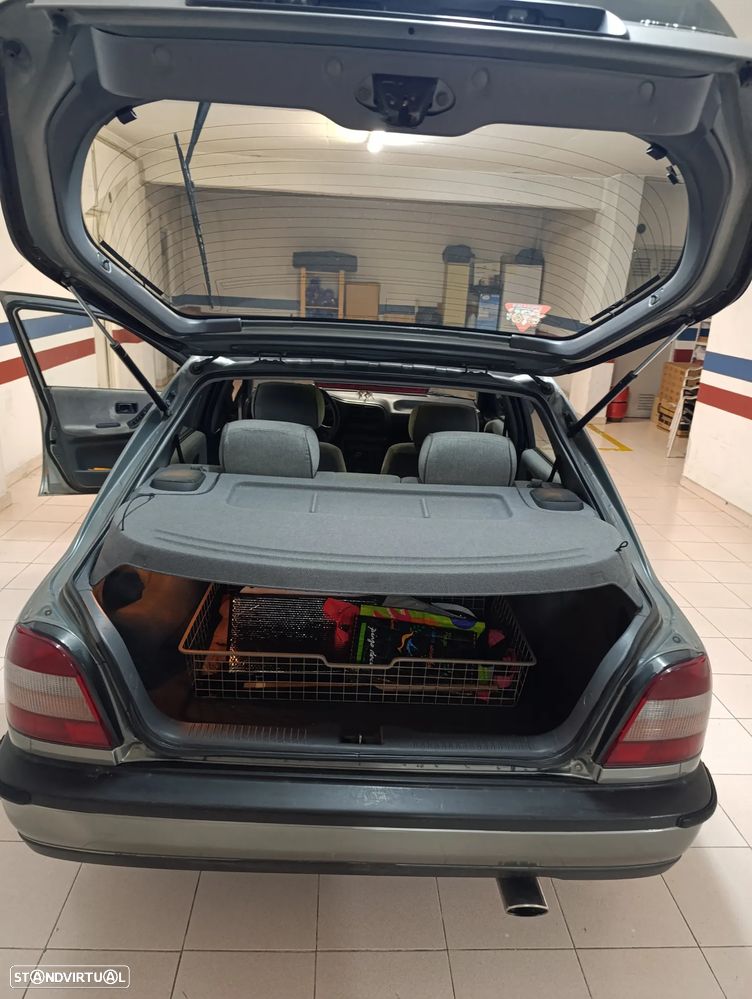Nissan Sunny Hatchback 1.4 SLX - 9