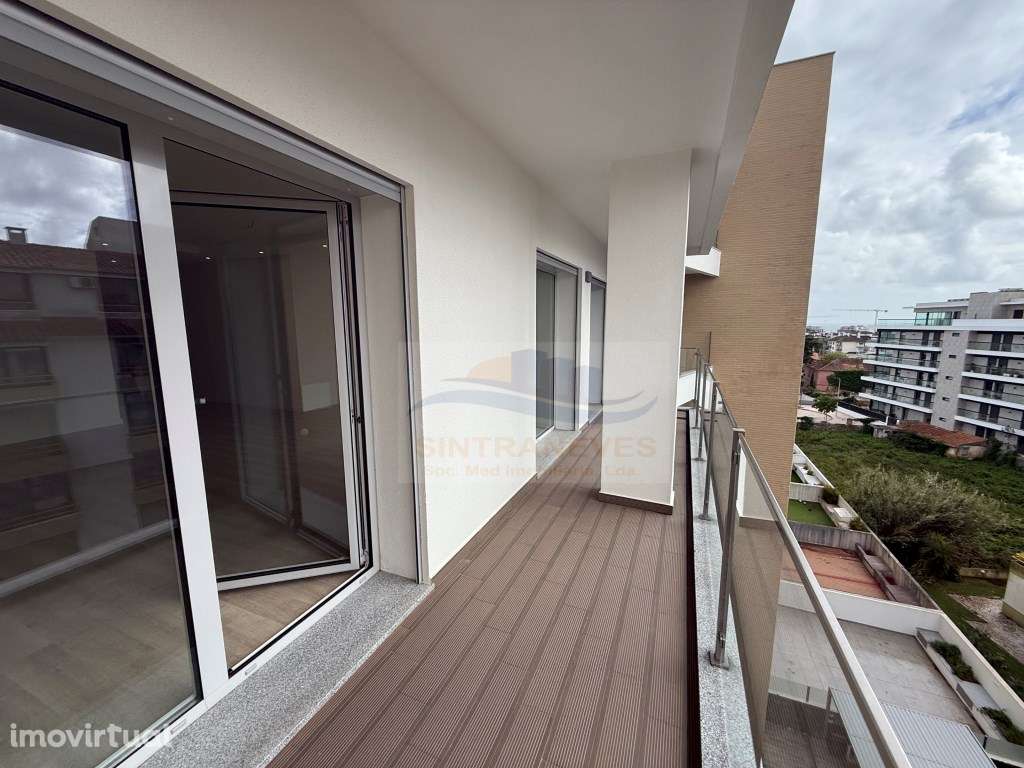 T2 para Arrendamento | 6.º Andar com Garagem | Parede - Cascais - Grande imagem: 3/12