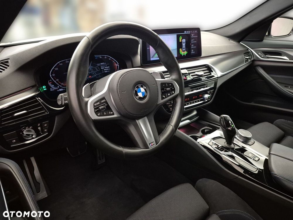 BMW Seria 5 520d xDrive M Sport sport - 11