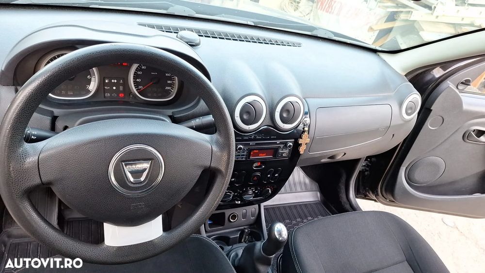 Dacia Duster dCi 90 FAP 4x2 Ambiance - 8