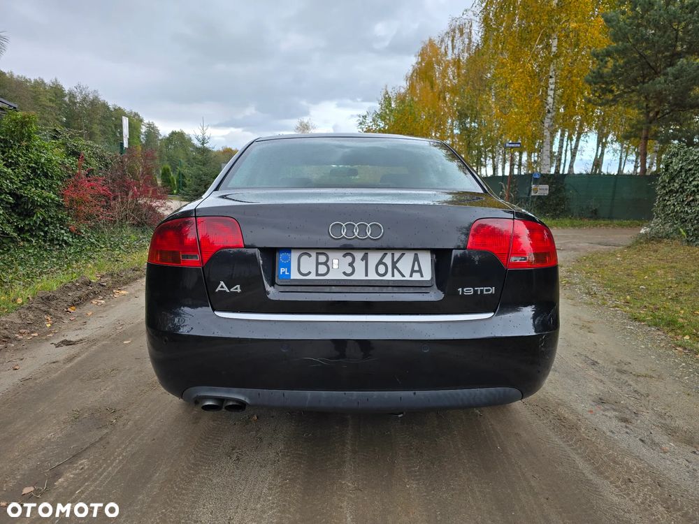 Audi A4 Limousine - 7