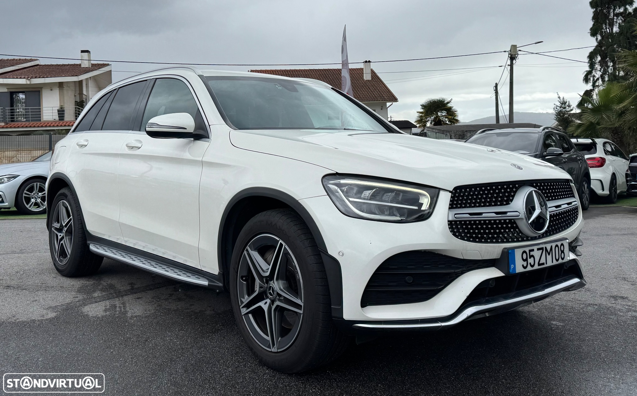Mercedes-Benz GLC 220 d 4Matic 9G-TRONIC AMG Line - 2