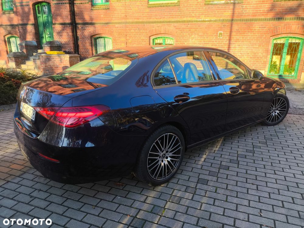 Mercedes-Benz Klasa C 180 mHEV - 10