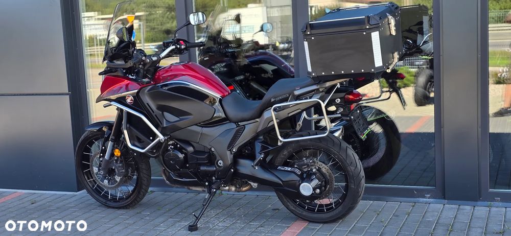 Honda VFR - 25