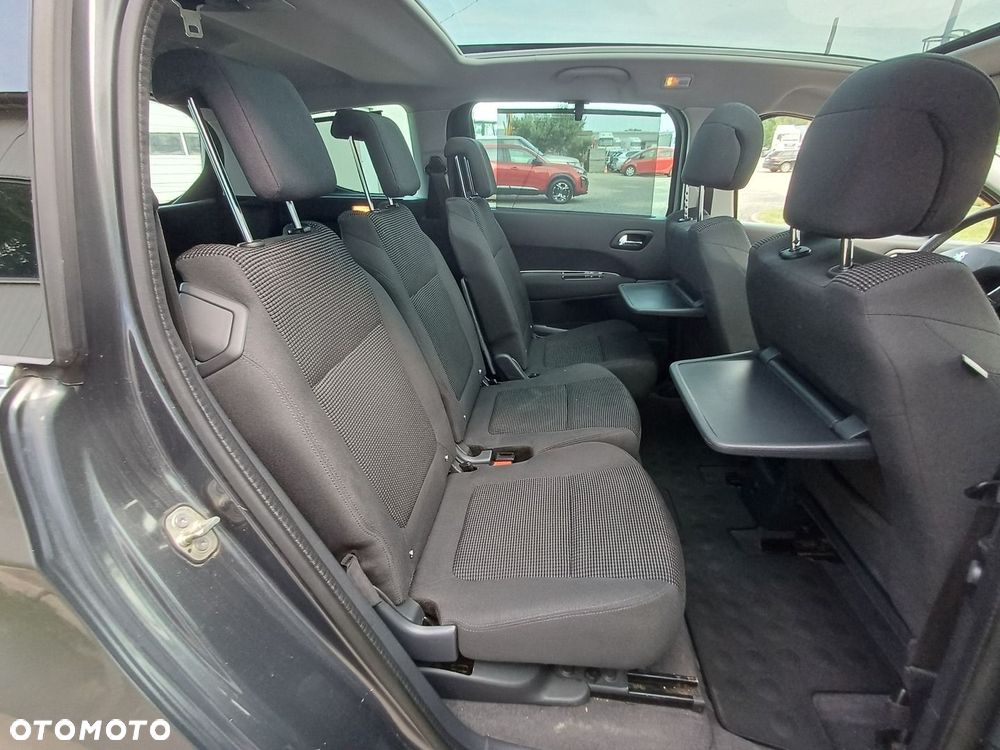 Peugeot 5008 2.0 HDi Allure 7os - 24