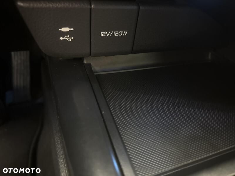 Toyota Camry 2.5 Hybrid Comfort CVT - 17