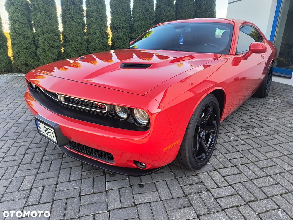 Dodge Challenger - 2