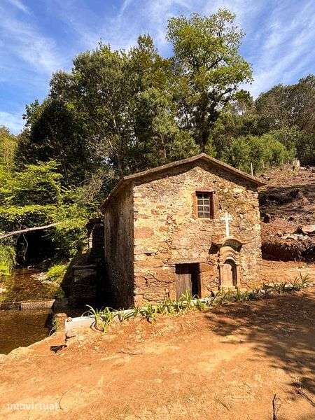 Azenha histórica com charme rústico, inserida em cenário natural único - Grande imagem: 2/12