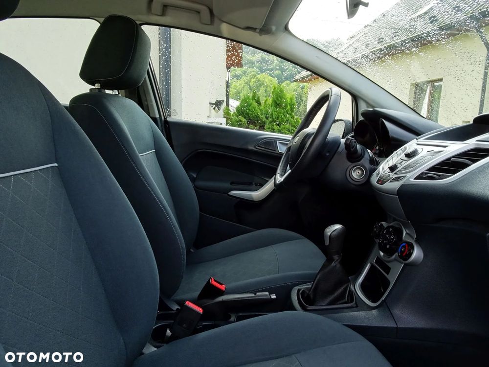 Ford Fiesta 1.25 Champions Edition - 6