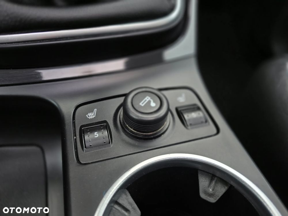 Ford Kuga - 24